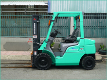 Xe nâng dầu MITSUBISHI FDE20T