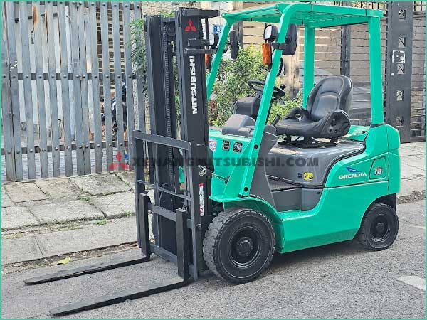 Xe nâng dầu MITSUBISHI FD15T