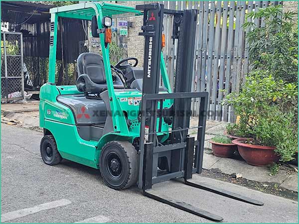 Xe nâng dầu MITSUBISHI FD15T