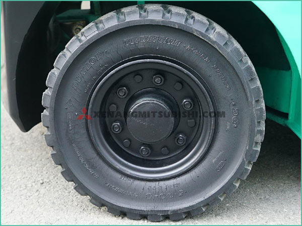 Xe nâng dầu MITSUBISHI FD15T