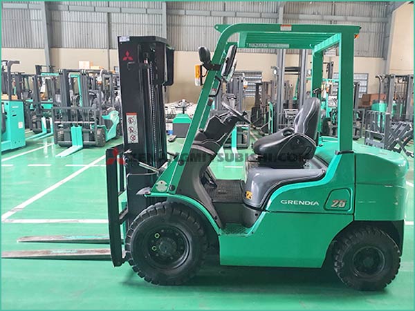 Xe nâng dầu MITSUBISHI FD25NT
