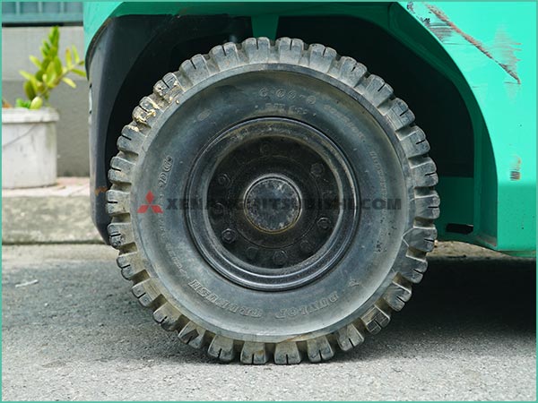 Xe nâng dầu MITSUBISHI FDE20T