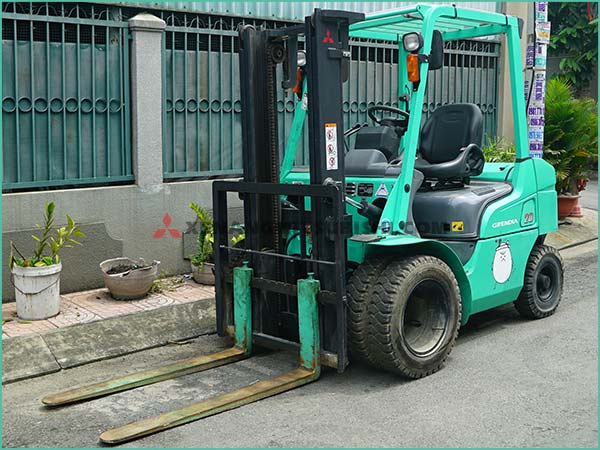 Xe nâng dầu MITSUBISHI FDE20T