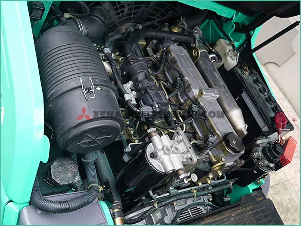 Xe nâng dầu MITSUBISHI FDE20T