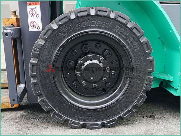 Xe nâng dầu MITSUBISHI FDE20T