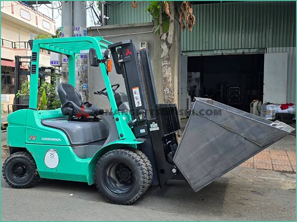 Xe nâng dầu MITSUBISHI FDE20T