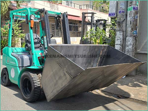 Xe nâng dầu MITSUBISHI FDE20T
