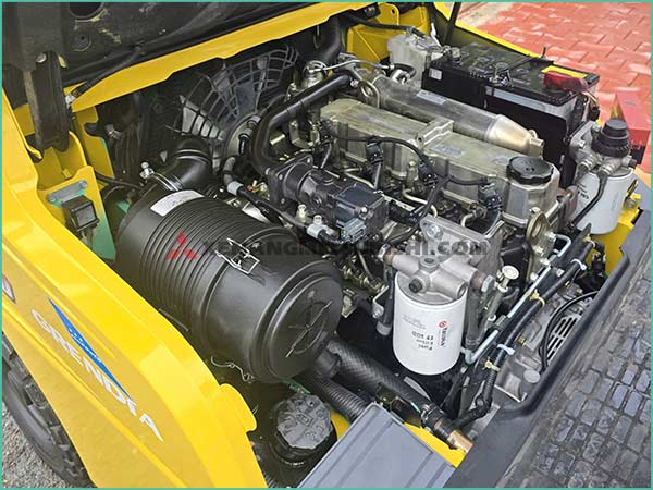 Xe nâng dầu MITSUBISHI FDE20T