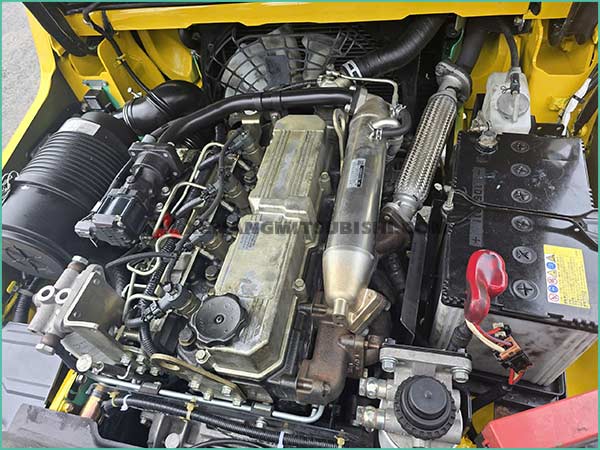 Xe nâng dầu MITSUBISHI FDE20T