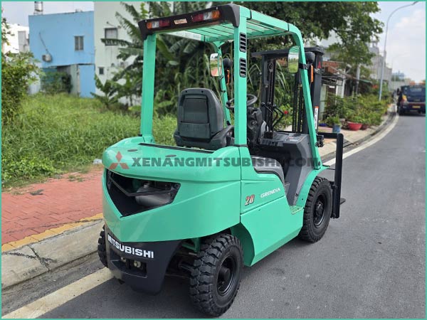Xe nâng dầu MITSUBISHI FDE20T