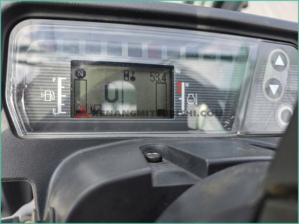 Xe nâng dầu MITSUBISHI FDE20T