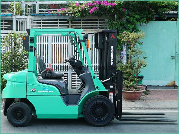 Xe nâng dầu MITSUBISHI FDE20T