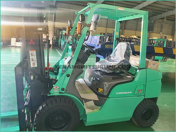 Xe nâng dầu MITSUBISHI GRENIDA FD25N MỚI 100%