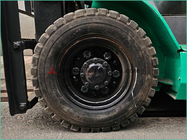 Xe nâng dầu MITSUBISHI KFDE20T