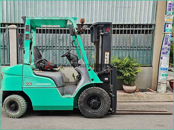 Xe nâng dầu MITSUBISHI KFDE20T