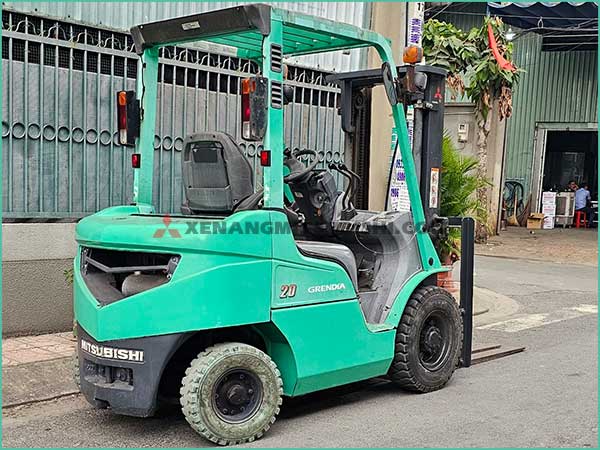 Xe nâng dầu MITSUBISHI KFDE20T