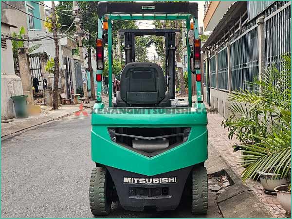 Xe nâng dầu MITSUBISHI KFDE20T