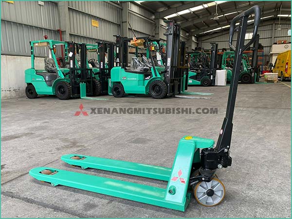 Xe nâng tay 2.5 tấn MITSUBISHI MỚI 100%