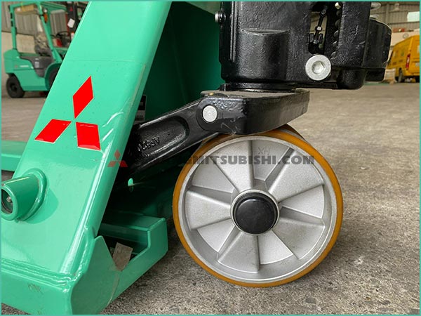 Xe nâng tay 2.5 tấn MITSUBISHI MỚI 100%