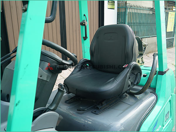 Xe nâng xăng - gas MITSUBISHI FGE15T