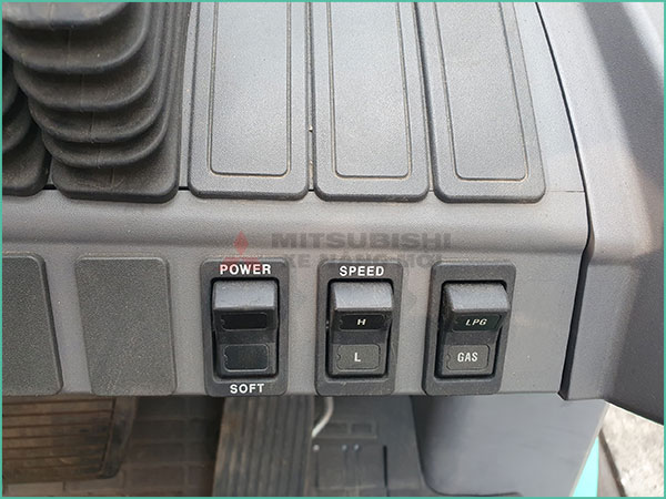 Xe nâng xăng - gas MITSUBISHI FGE10T